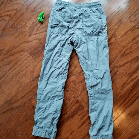 🍎5 for 30🍎Insulated wind pants boys size 8 - Picture 4 of 4